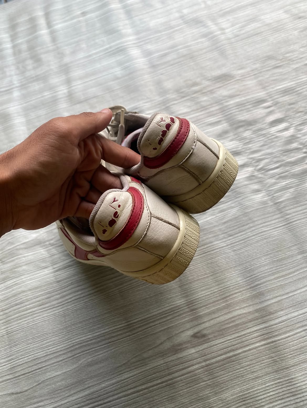 Diadora Heritage list red